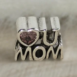 „Love U Mom” Charm - ezüstözött