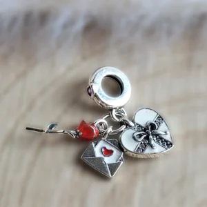 Szerelmes Levél Charm -ezüstözött