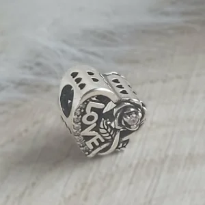 Rózsás Love Szív Charm - ezüstözött
