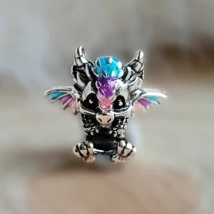 Fantasy sárkány charm színes kristályokkal charm karkötőhöz