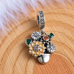 Virágoskert charm
