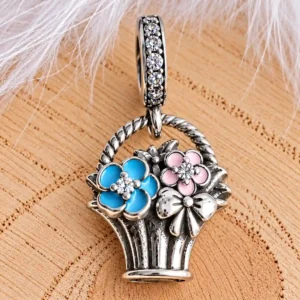 Virágkosár charm