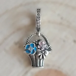 Virágkosár charm