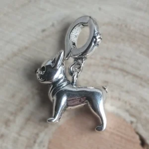 Ezüstszínű Kis Vagány francia bulldog charm karkötőn